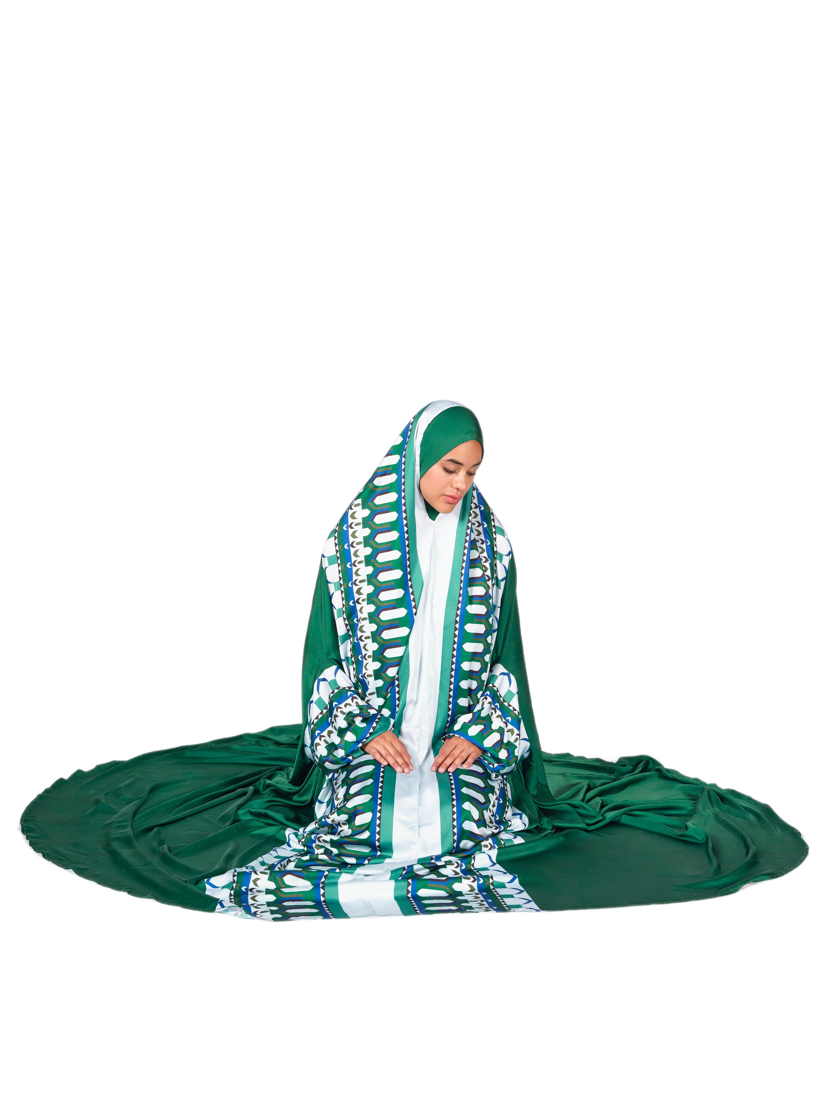 'Riyadh' Prayer Dress & Pocket Prayer Mat Bundle