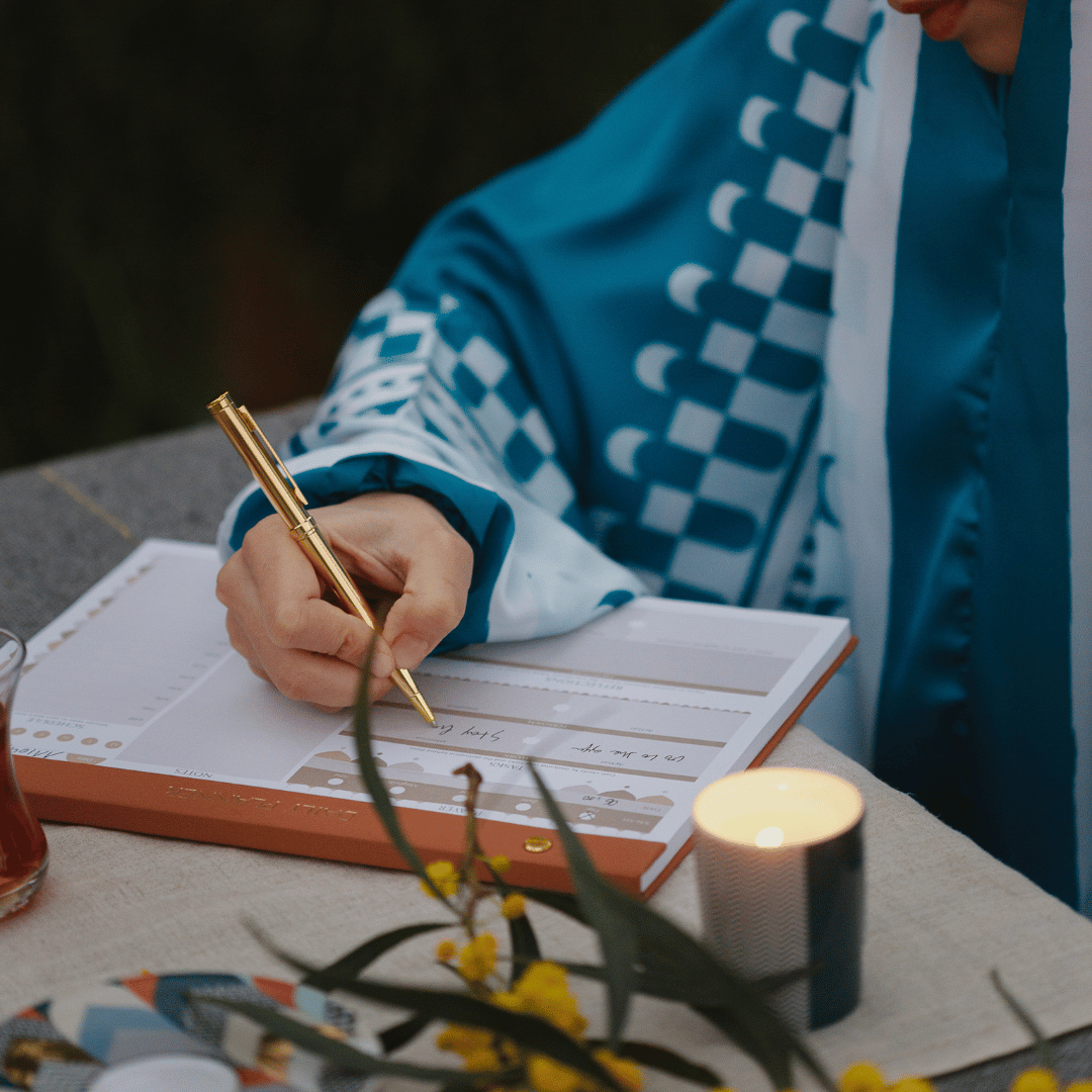 A4 Linen Daily Planner With Prayer Markers