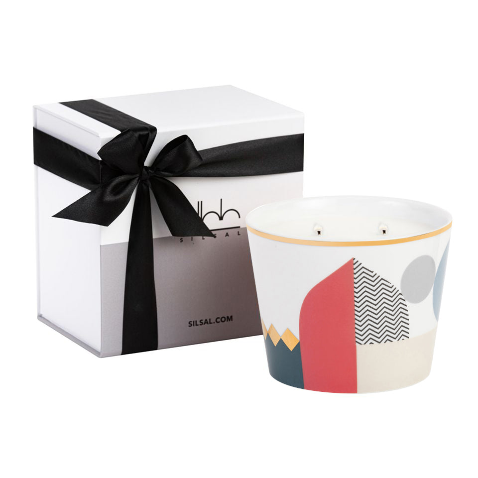 'Layalee' Blooming Oud Candle- 500g